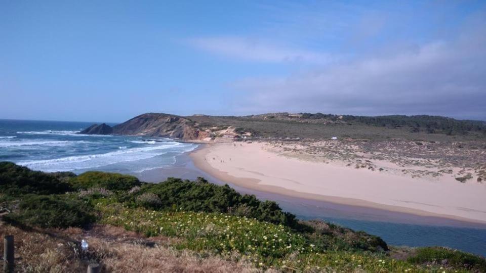 Sun & Surf Flat Arrifana Beach Aljezur Bagian luar foto